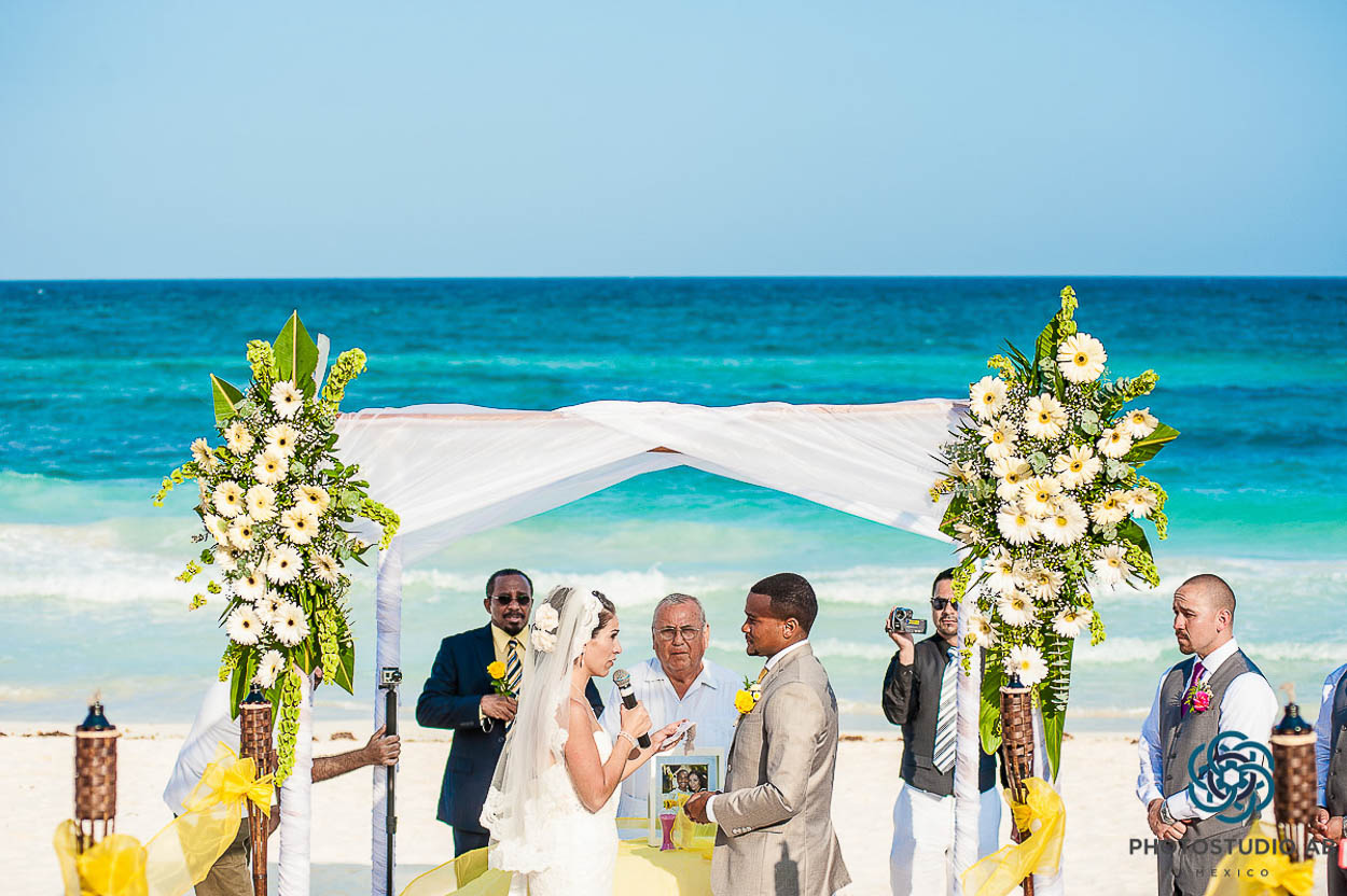 Wedding photographer Cancun, Riviera Maya, Playa del carmen, Tulum, Merida,  Valladolid, Mexico since 2008 | Tulum wedding Akiin Beach club Riviera Maya  Mexico